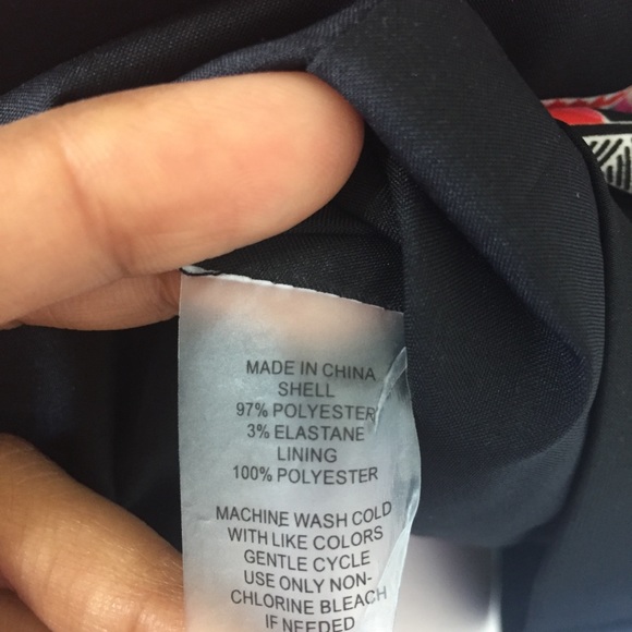 Vince Camuto Stripe Print Shift Dress - Picture 5 of 7